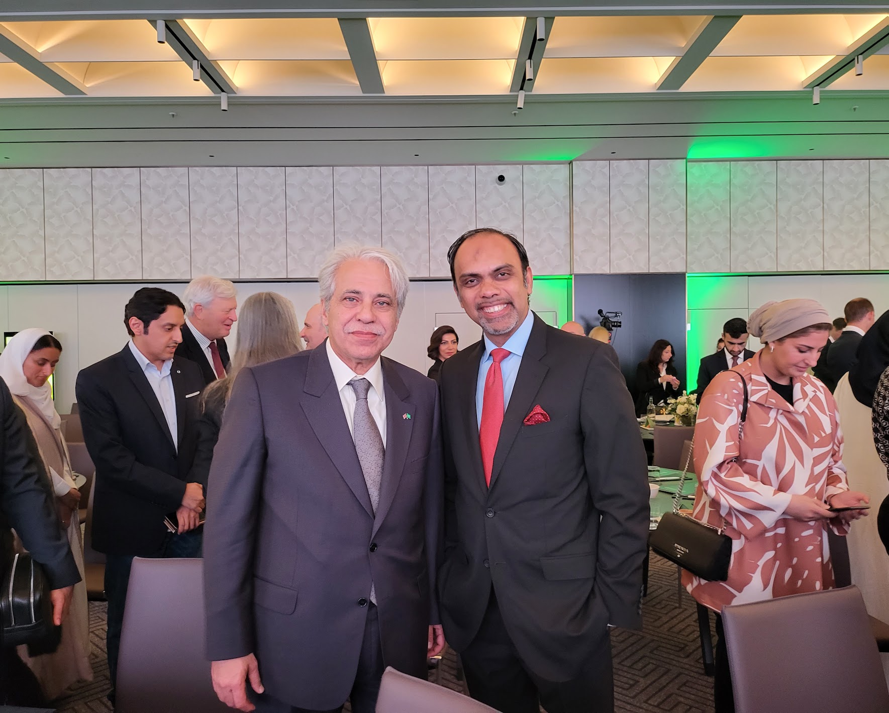 H.E. Majid bin Abdullah Al Qasabi with Cykube CEO